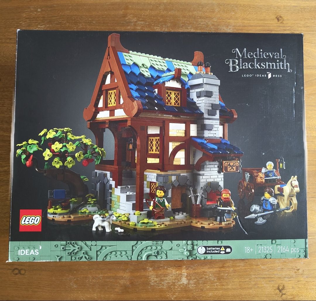 Lego Kit di costruzioni: Lego Blacksmith (21325) – Usato da Basel venduto da togaka