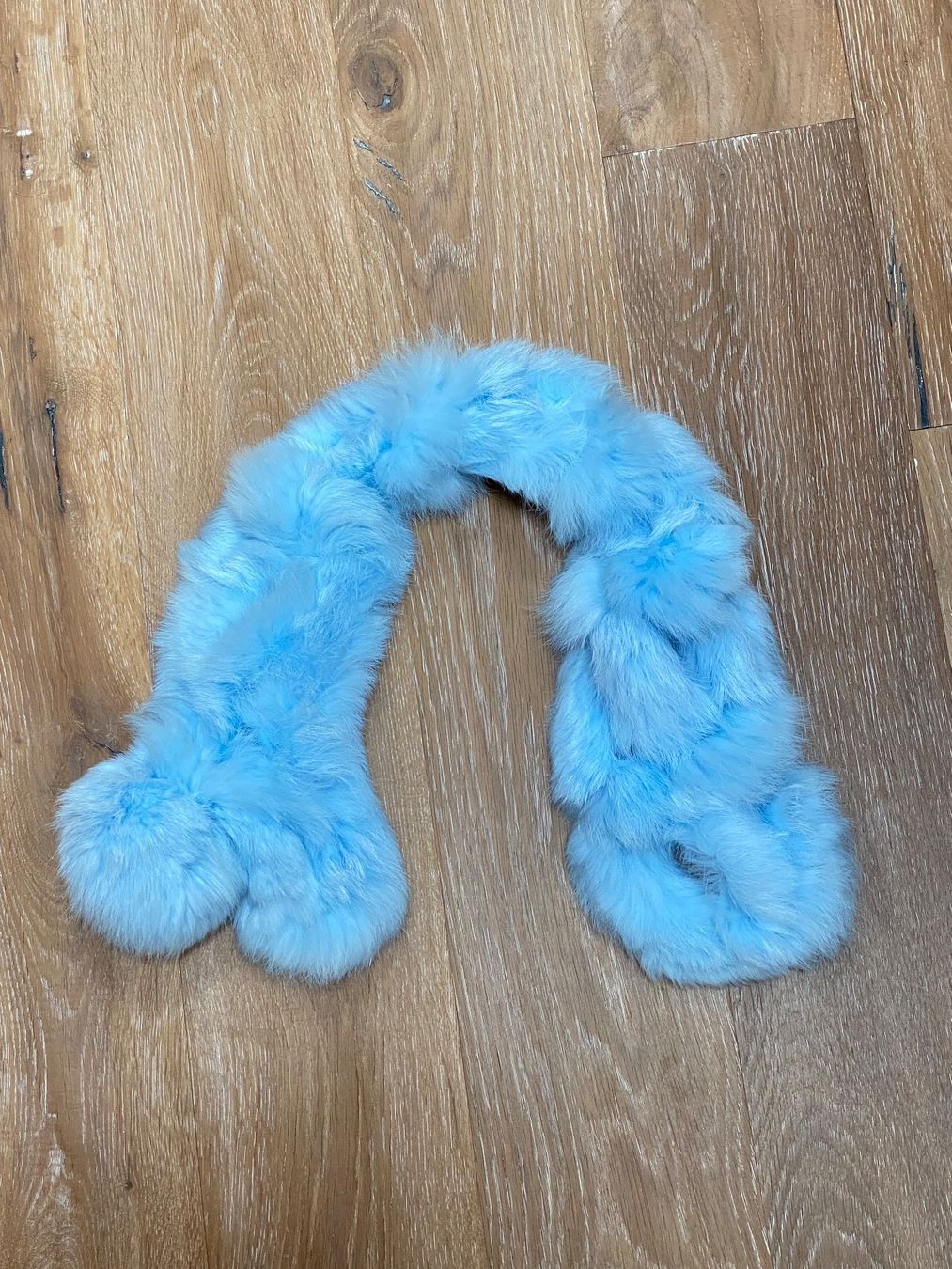 Foulards, Tücher & Schals: Fluffy baby blue neck warmer scarf – Neu (gemäss Beschreibung) aus Grund b. Gstaad von PlageNeigeplus