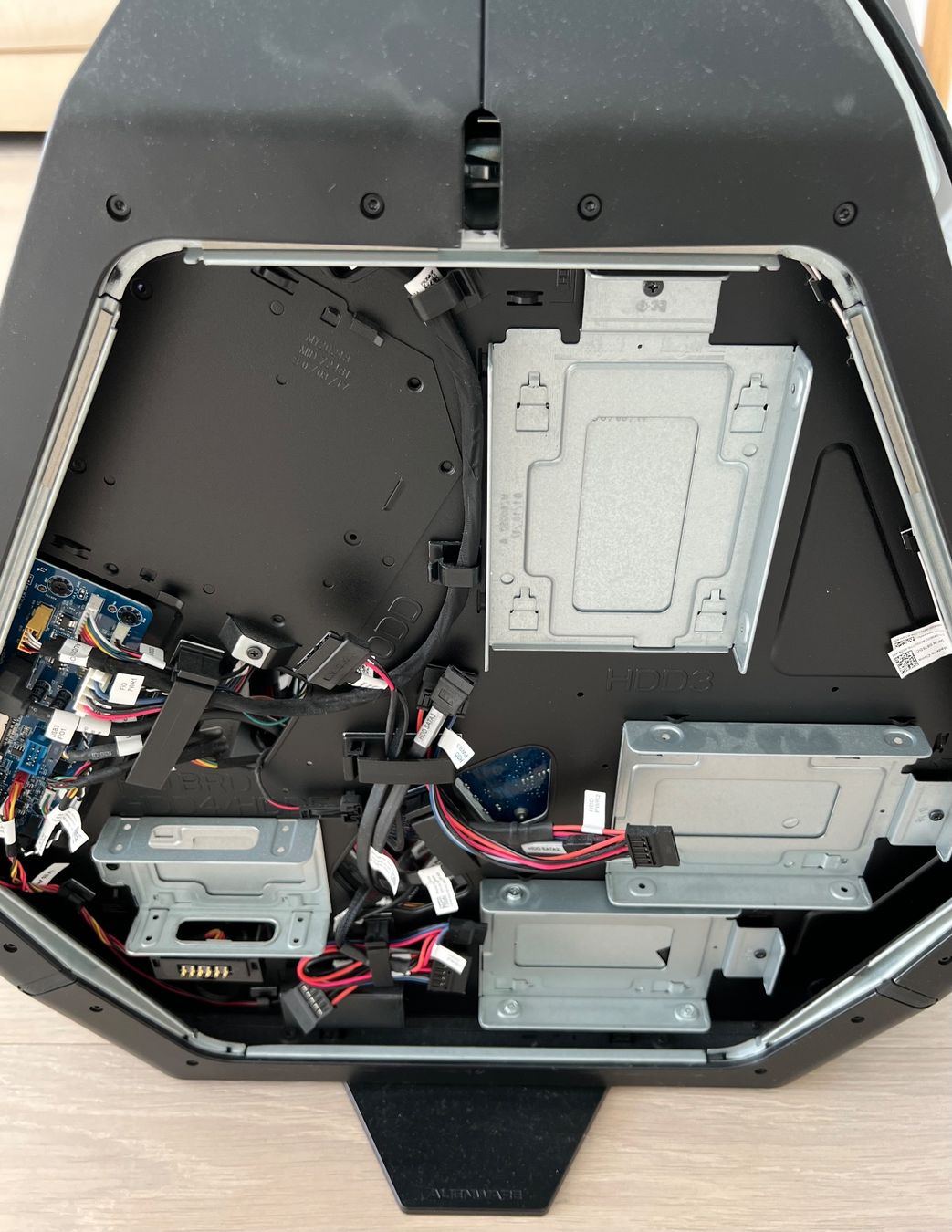 Dell Gehäuse: Alienware PC Gehäuse inkl Motherboard Intel i9 7900X 10core – Gebraucht aus Uitikon Waldegg von  2