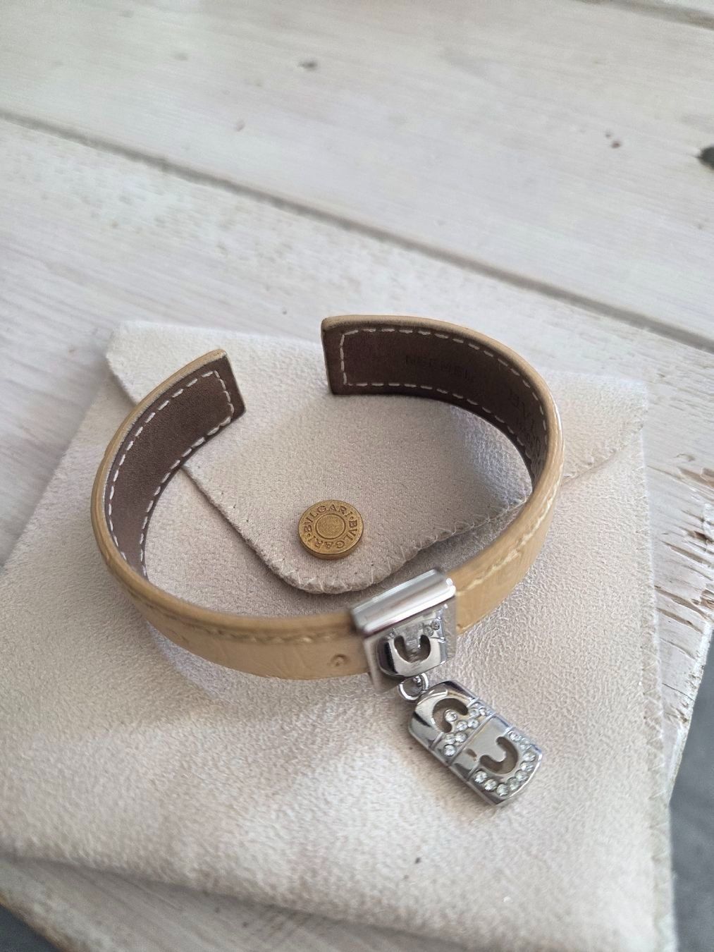 Bulgari Armbänder & -reifen: BULGARI bracelet avec pendentif – Neu (gemäss Beschreibung) aus Le Grand-Saconnex von Rgt87