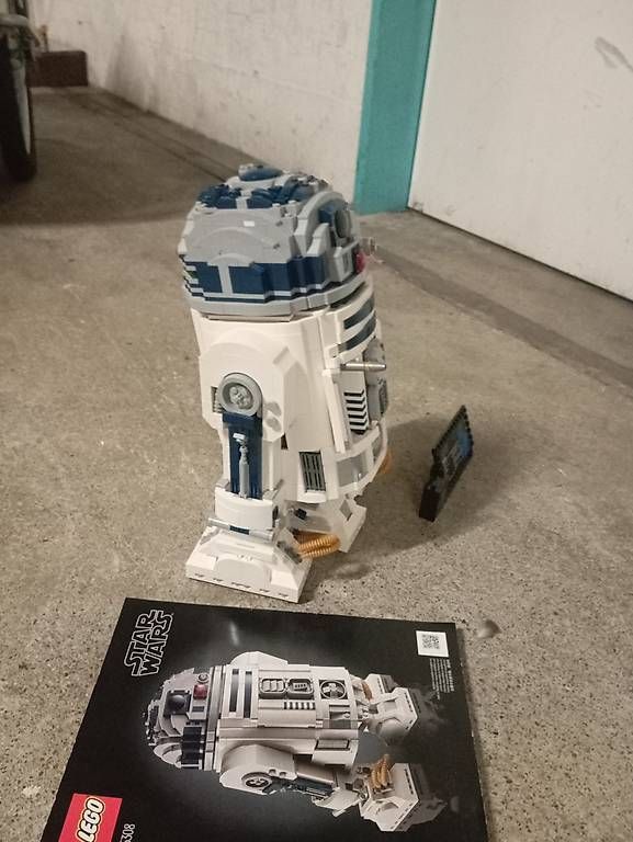 Lego Giocattoli: Lego R2D2 Star wars komplett mit buch – Usato da Basel venduto da Petergunn 3