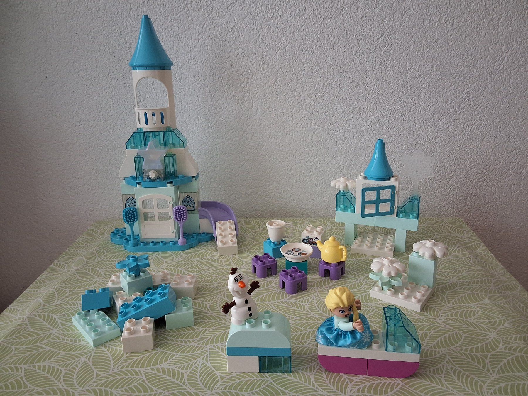 Lego Giocattoli: Lego Duplo Elsa Freizeit-Vergnügen – Usato da Liebefeld venduto da moony4blue