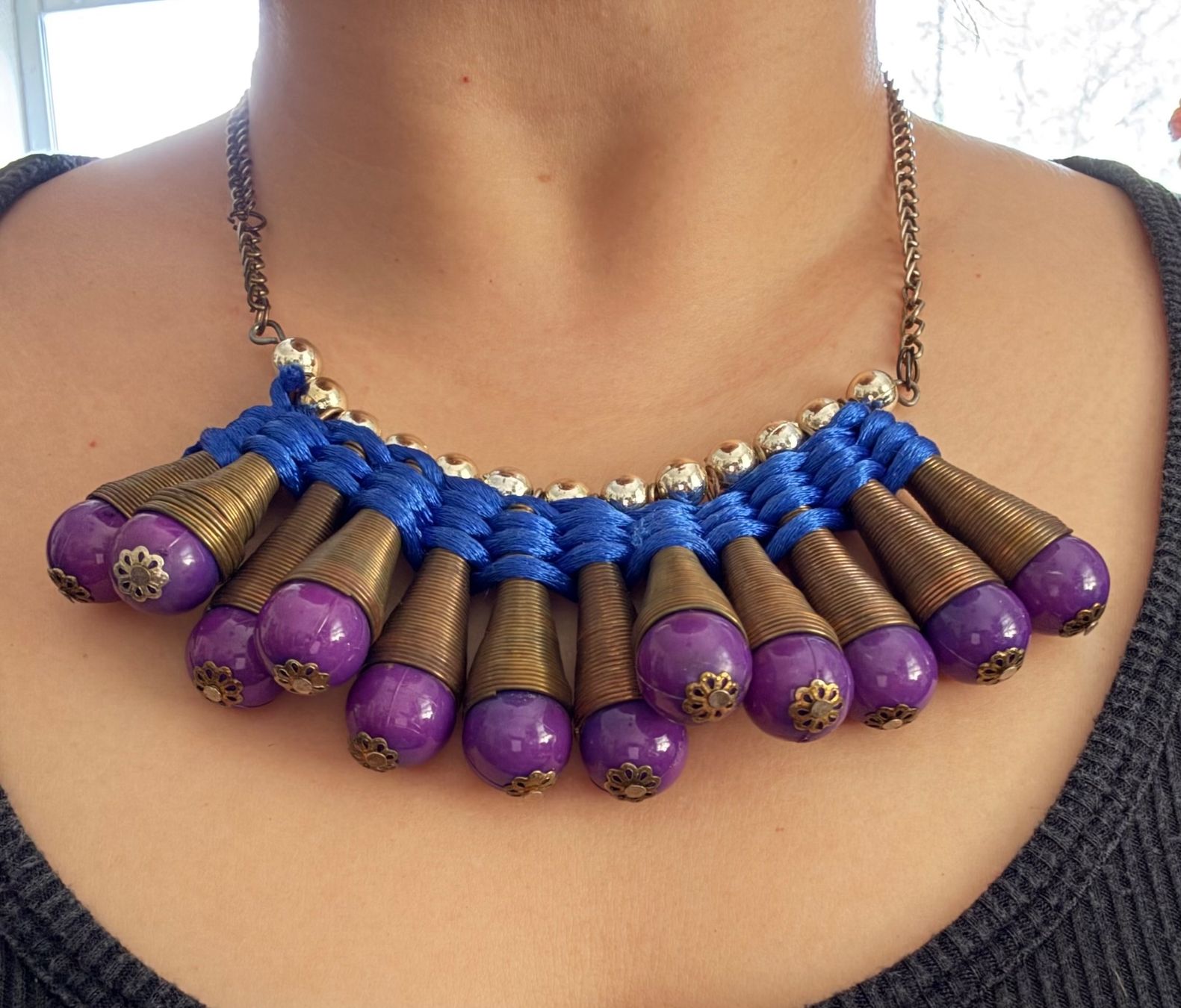Catenine: Statement Necklace Purple Beads & Blue Cording – Usato da Zürich venduto da kri_zhv2 1