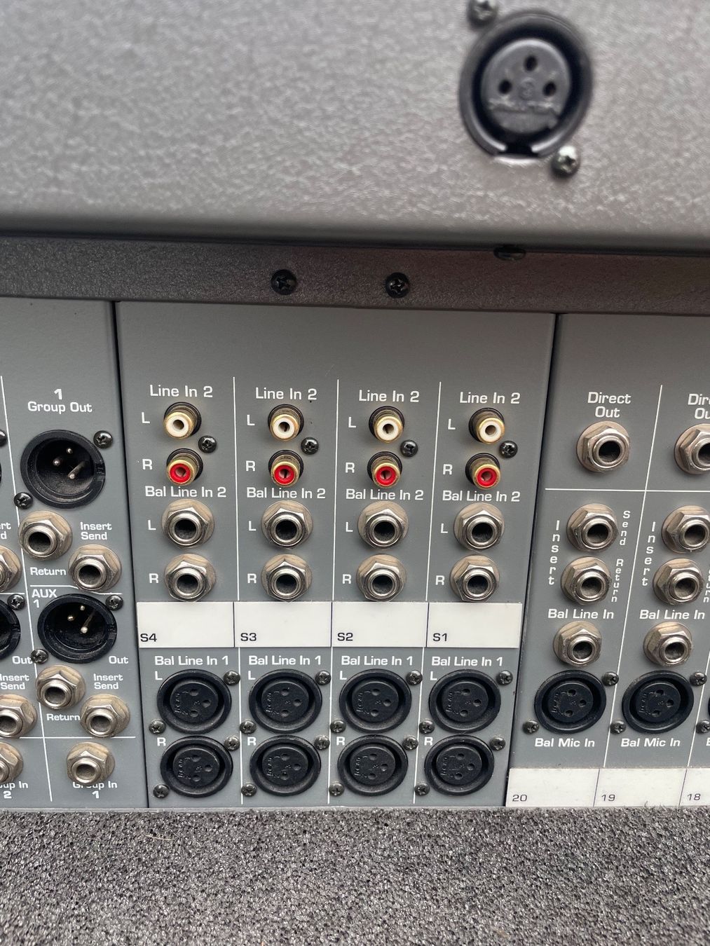 Console di mixaggio: Crest Audio X-VCA 48-Kanal Mischpult – Usato da Rünenberg venduto da votob 4