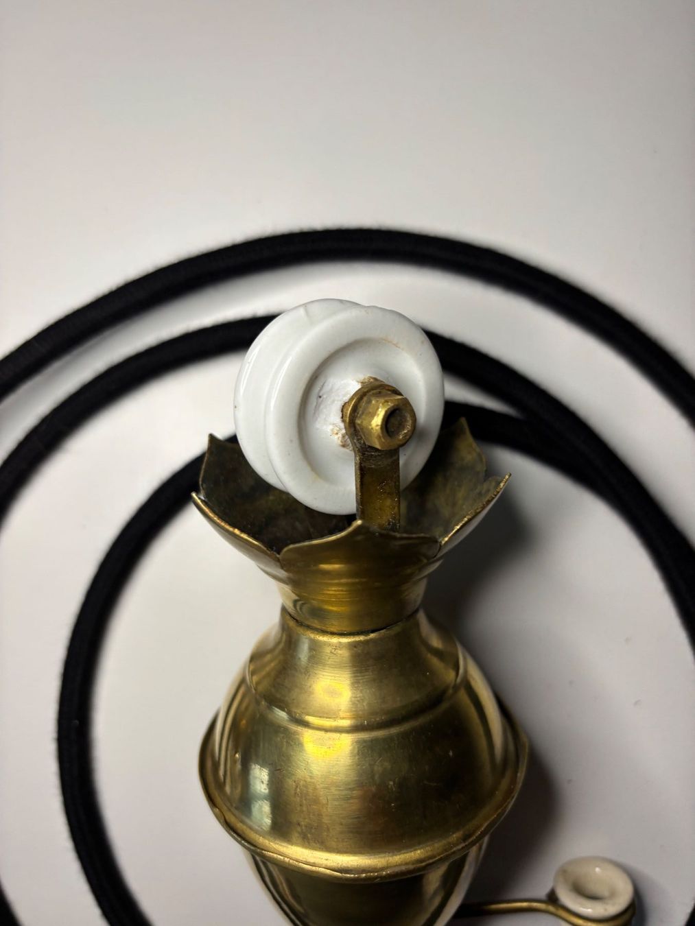 Lampade: Zugpendellampe, alt, Messing – Usato da Niederurnen venduto da Guste 2