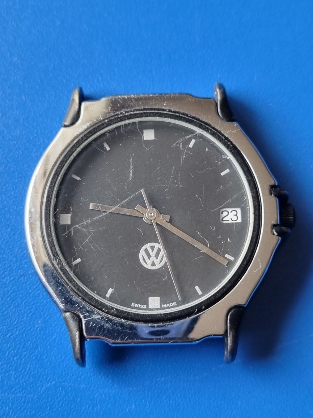 Mondaine Uhren: MONDAINE VOLKSWAGEN LOGO – Gebraucht aus Schaffhausen von Leveron13 7