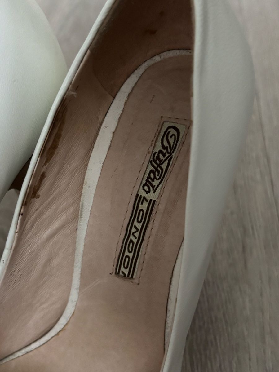 Scarpe da donna: Hochzeitsschuhe – Usato da Oberhasli venduto da sab_f76q 4