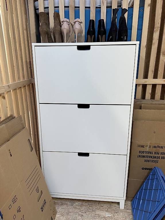 Porte manteau: Schuhgestell Ikea Gratis – D'occasion à Wädenswil par Ktodat