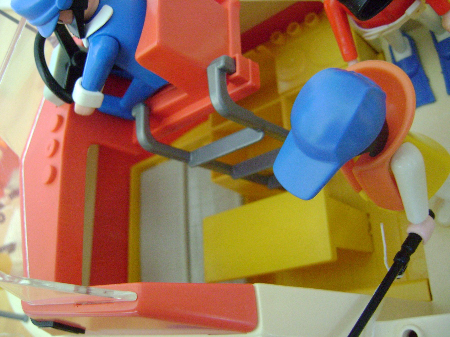 Playmobil Giocattoli: Playmobil 3498 - Kajütboot – Usato da Wil SG venduto da Pascal_V 4