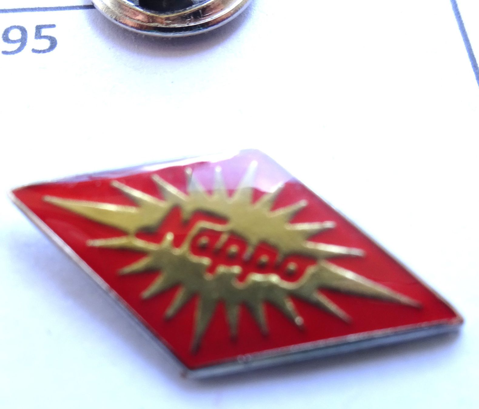 Plaketten & Abzeichen: Pin NÄPPA  Rot STERN – Gebraucht aus Utzenstorf von BUtter81
