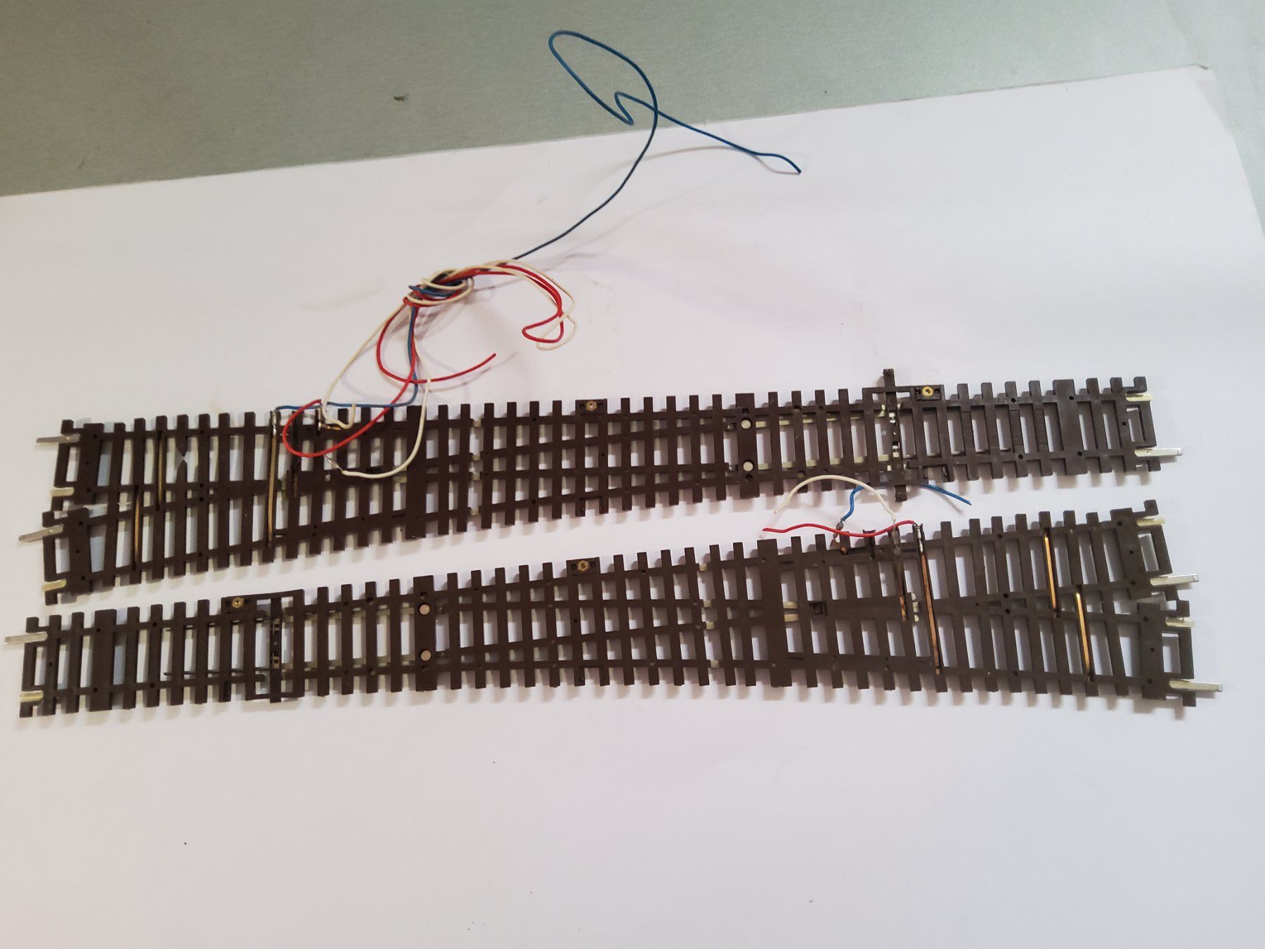 Roco Modellini di ferrovie: 2 ROCO Weichen H0 – Usato da Grüningen venduto da VENOM59 1