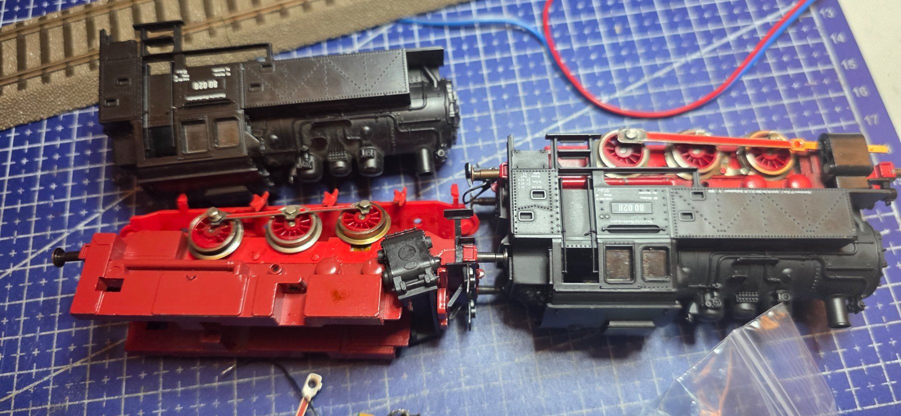 Roco Modelleisenbahnen: Roco DB80 028 HO/DC Ersazteile – Gebraucht aus Hochfelden von Danizh0 5