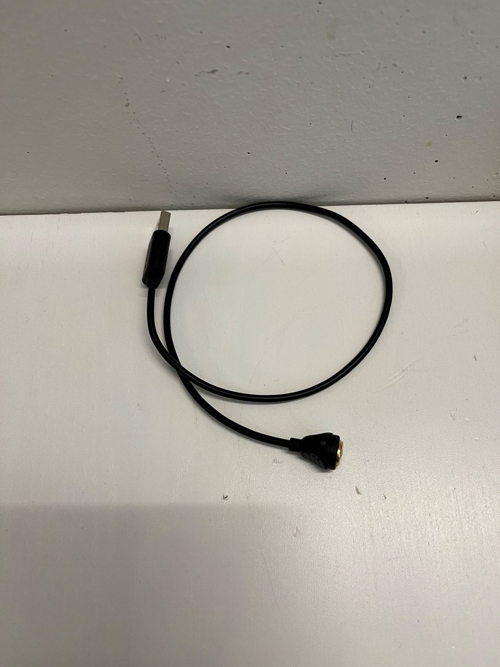 Cavi: Ladekabel Fenix E18R und E30R LED Taschenlampe – Usato da Luzern venduto da Andrinos 2