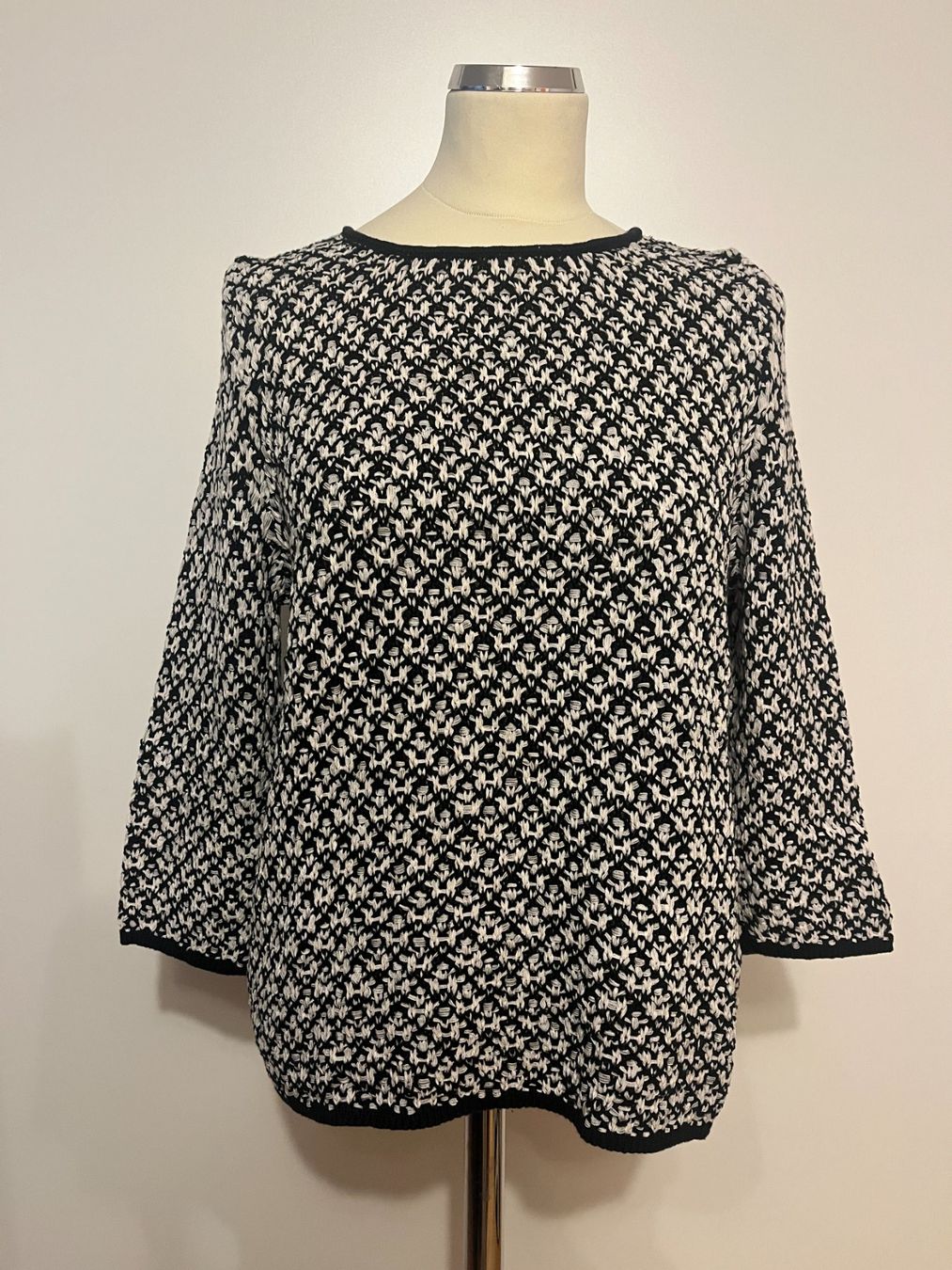 Opus Pullover & Sweatshirts: Damen Pullover schwarz-weiss Strickmuster Grösse M – Gebraucht aus Maienfeld von 2nd-Hand-Parts