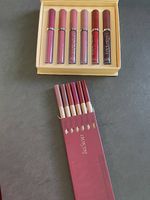 Set di rossetti e rispettive matite da labbra 