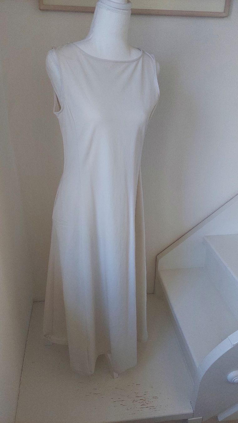 Uniqlo Vestiti: Kleid / Robe Uniqlo M – Usato da Adliswil venduto da Boncoinsuisse
