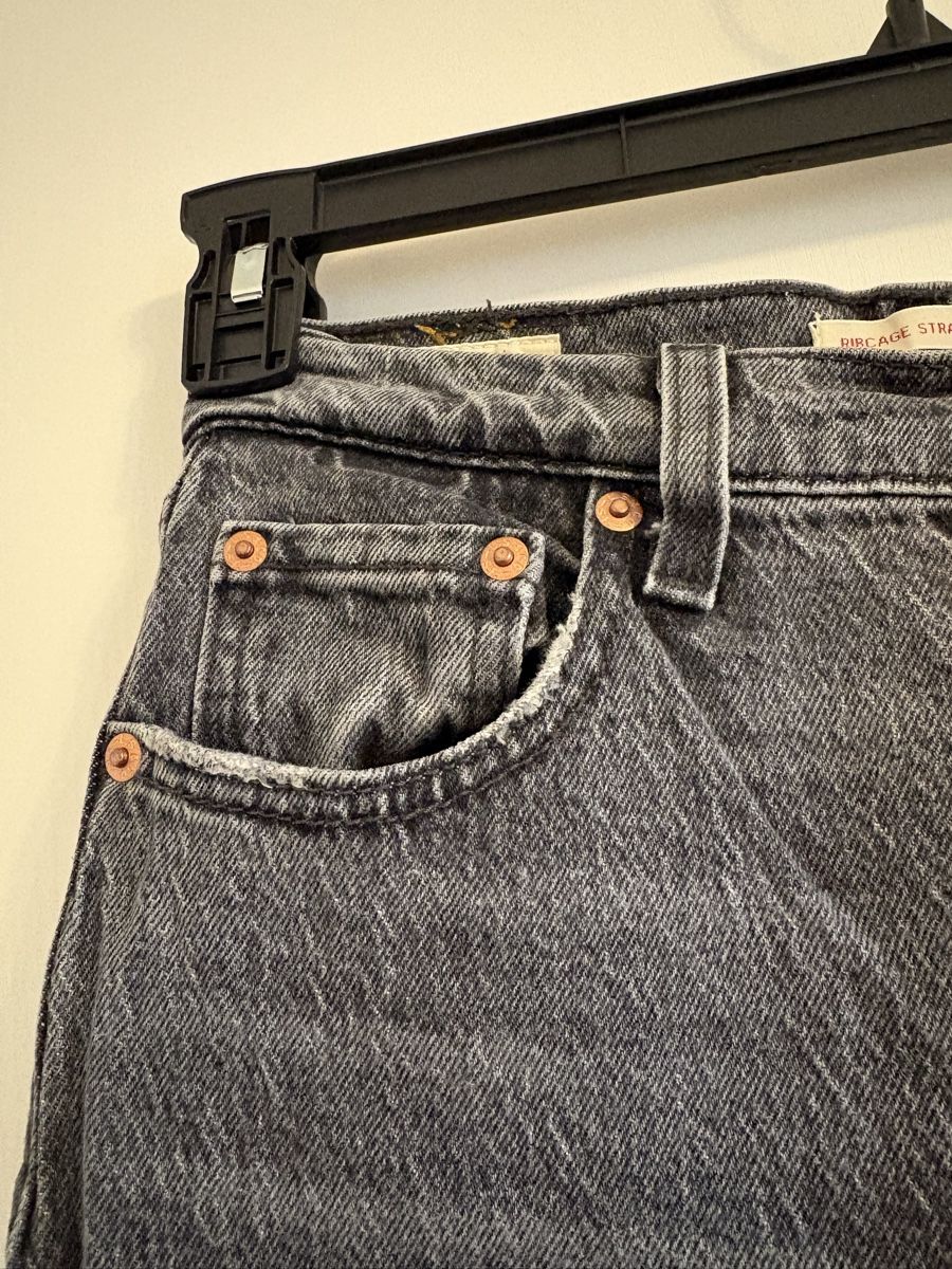 Levi's Jeans: Levi's Ribcage Straight Ankle Jeans – Usato da Weisslingen venduto da Ali_z8vw 1