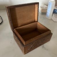 Boite en bois avec gravure