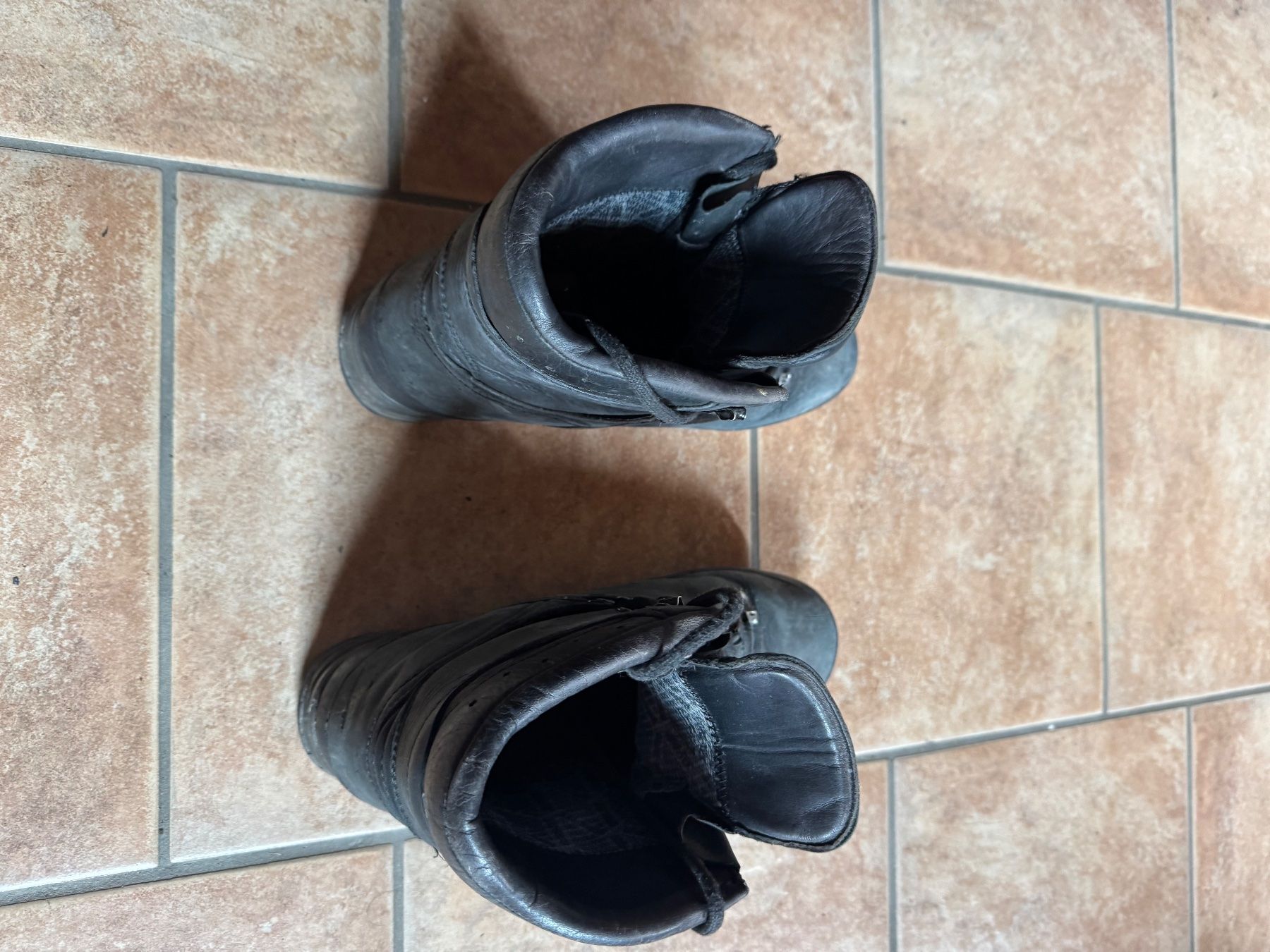 Herrenschuhe: Meindl Wanderschuhe Grosse 45 – Gebraucht aus Hasliberg Hohfluh von dio_vd7f