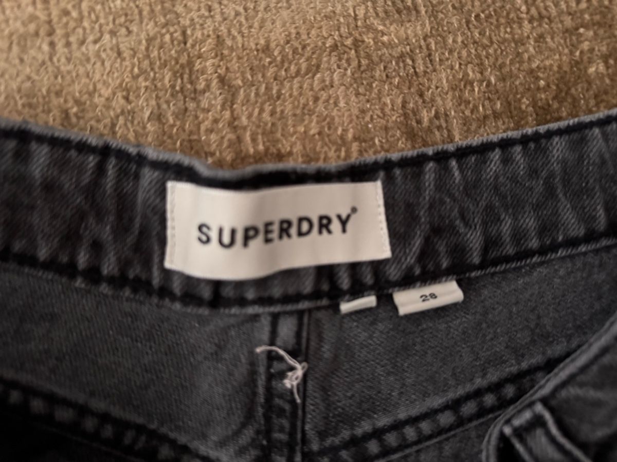 Superdry Jeans: Superdry Denim Shorts – Usato da Zürich venduto da Tanja_G88 3
