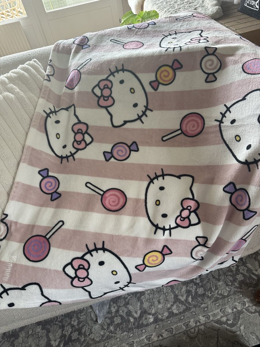 Coperte: Hello Kitty Plüschdecke – Nuovo (secondo la descrizione) da Toffen venduto da Yulieboo
