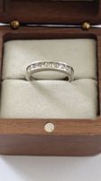 Bague demi-alliance en argent sterling 925 avec pierres!