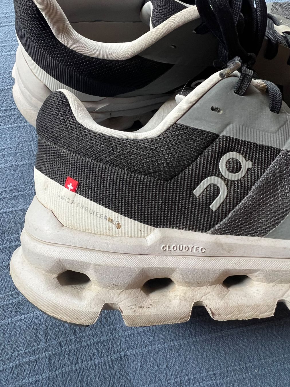 On Damenschuhe: On Cloudrunner Grösse 39 – Gebraucht aus Stein AR von Landliebe77 1
