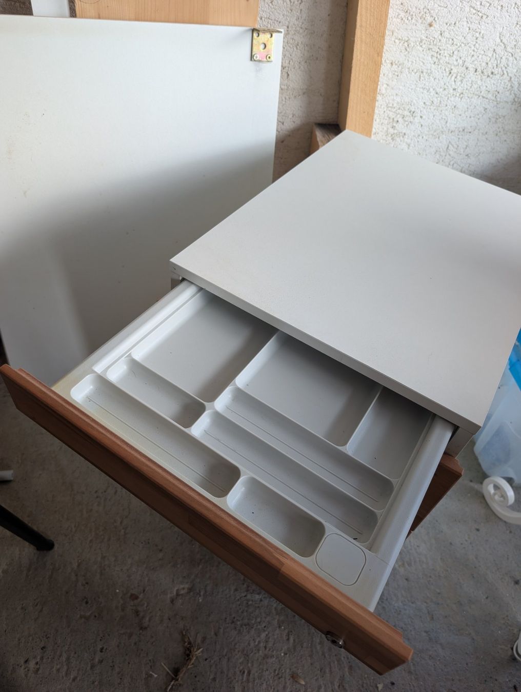 Korpus: Rollcontainer Holz mit 4 Schubladen weiss – Gebraucht aus Unterkulm von nic_72m6 4