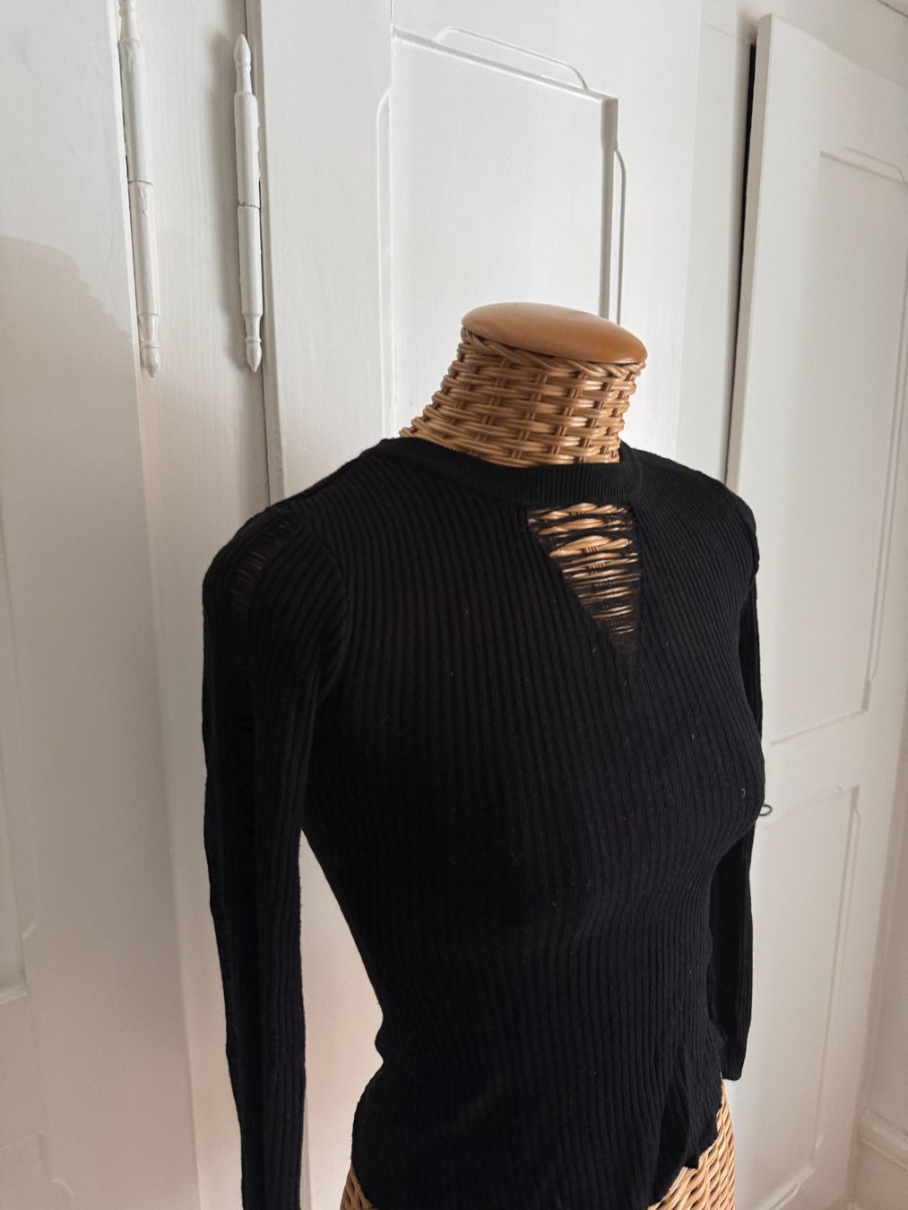 Pullover & Sweatshirts: Feinstrick Pullover schwarz gerippt XS – Gebraucht aus Zürich von Diazaio 1