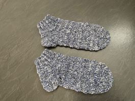 Handgestrickte Sneaker - Socken 37/38 Fusslänge 19 cm