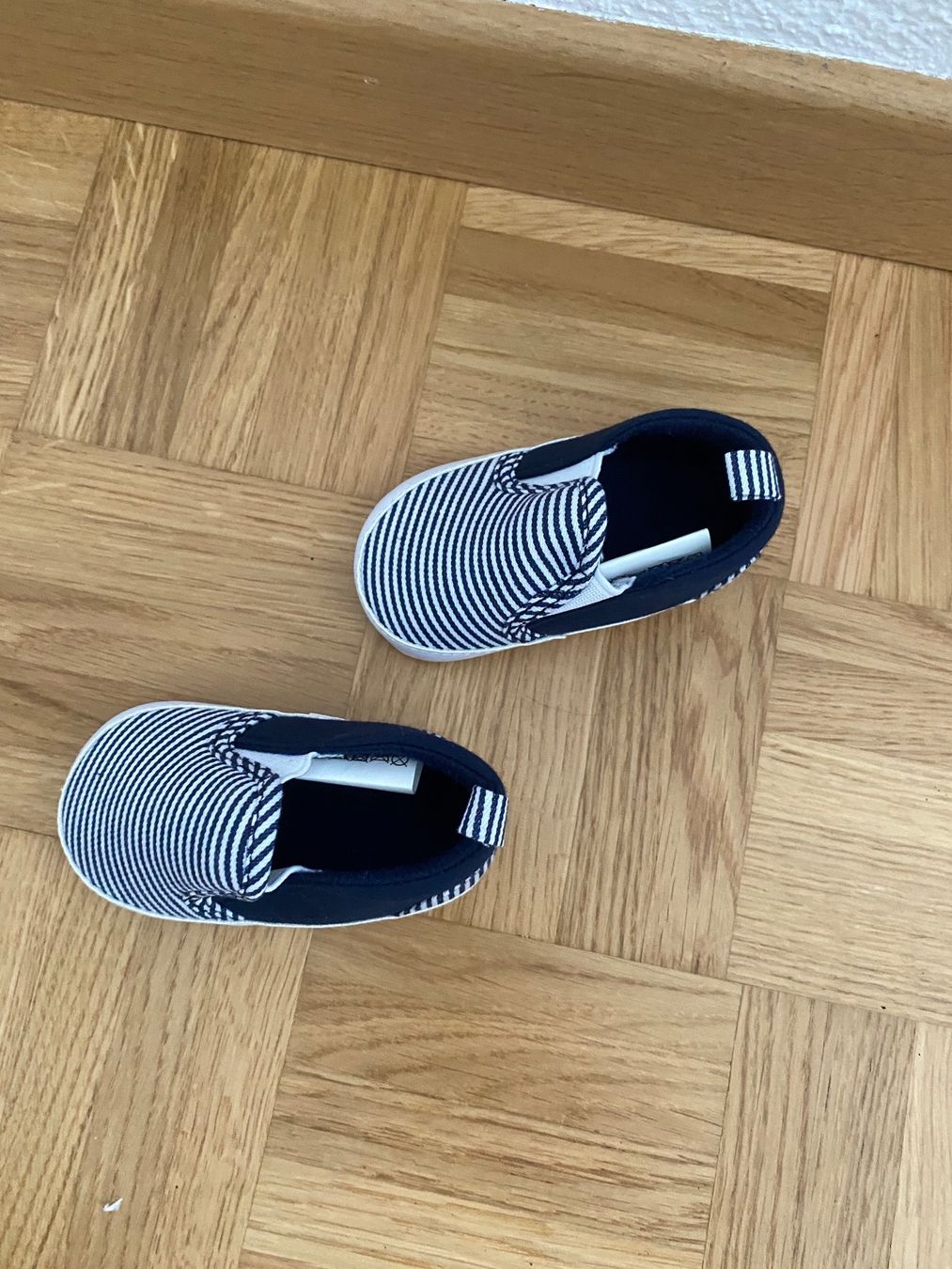 Scarpe per ragazzi: Kinder Schuhe Grösse 6-12 Monate – Usato da Zürich venduto da MaSte 2