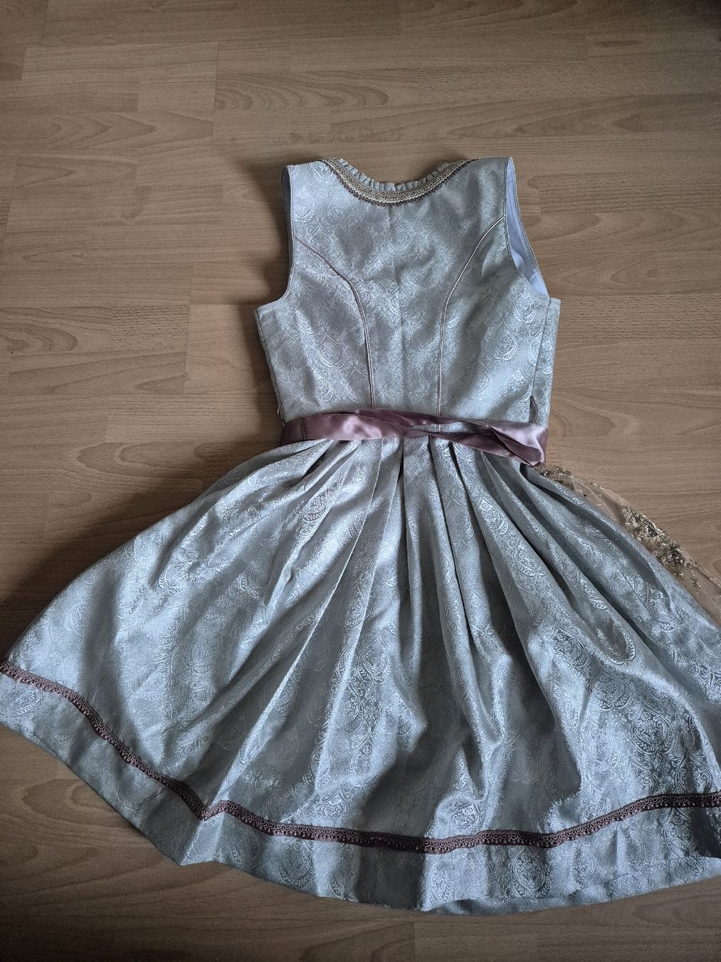 Costumi: Dirndl Krüger Madl hellgrün / Grösse 36 – Nuovo (secondo la descrizione) da Zürich venduto da Christin.S 2