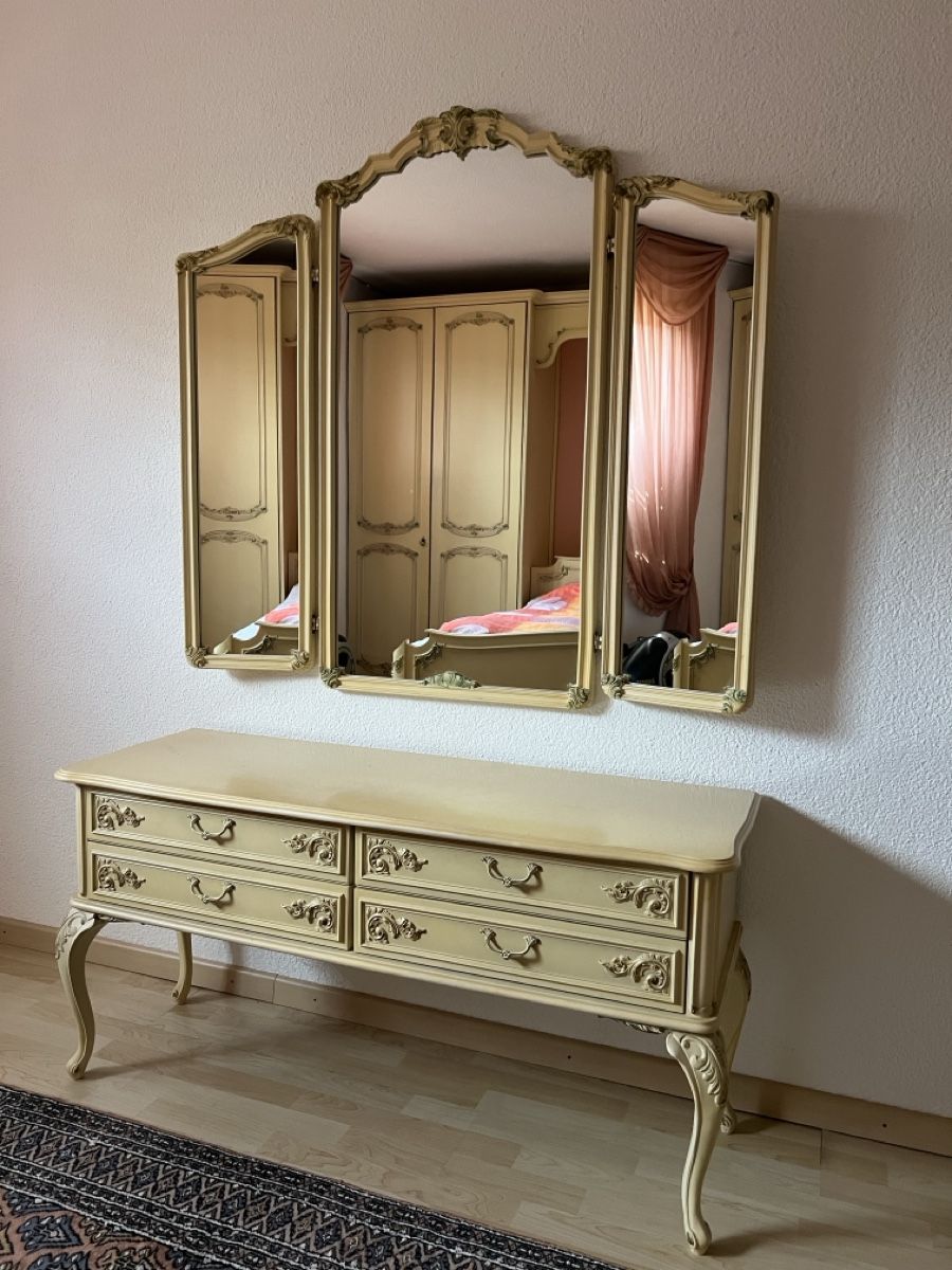 Commodes: Kommode mit Spiegel antique Stil creme – D'occasion à Perlen par Chregle1