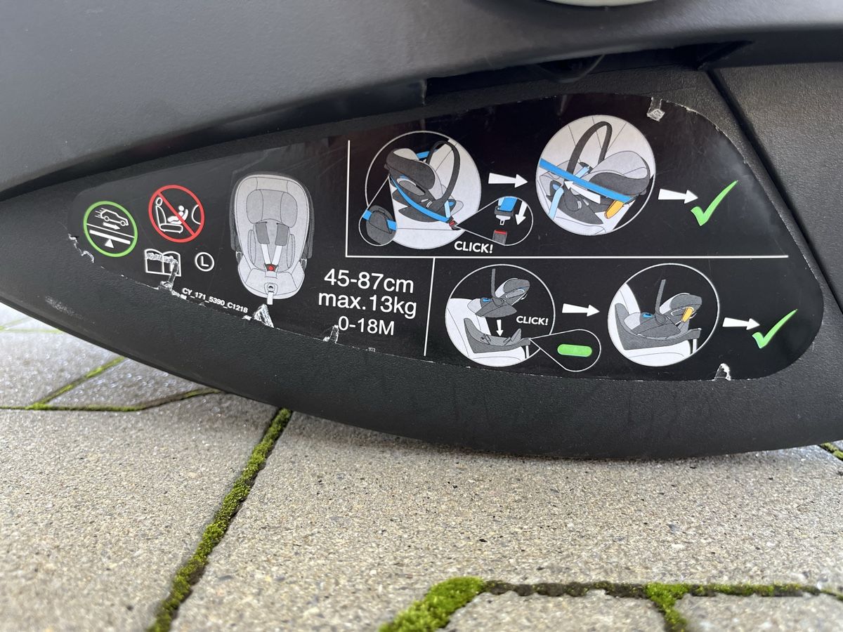 Cybex Seggiolini per auto: Cybex Cloud Z-i-Size Platinum Plus Kindersitz Grau – Usato da Dietikon venduto da Italtino 4