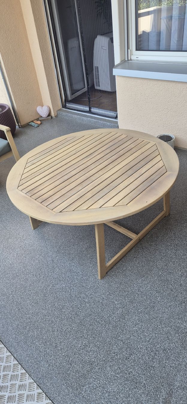 Tische: Runder Gartentisch Holz guter Zustand – Gebraucht aus Geroldswil von drg_qvr7