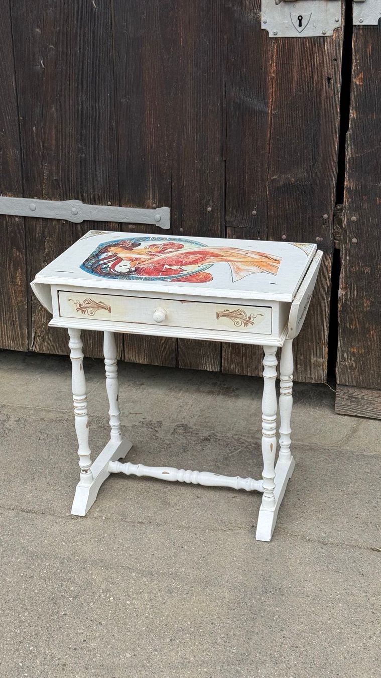 Tavoli: Vintage Nähtischchen Shabby Chic Unikat – Usato da Zürich venduto da Eitscheidotnet 1
