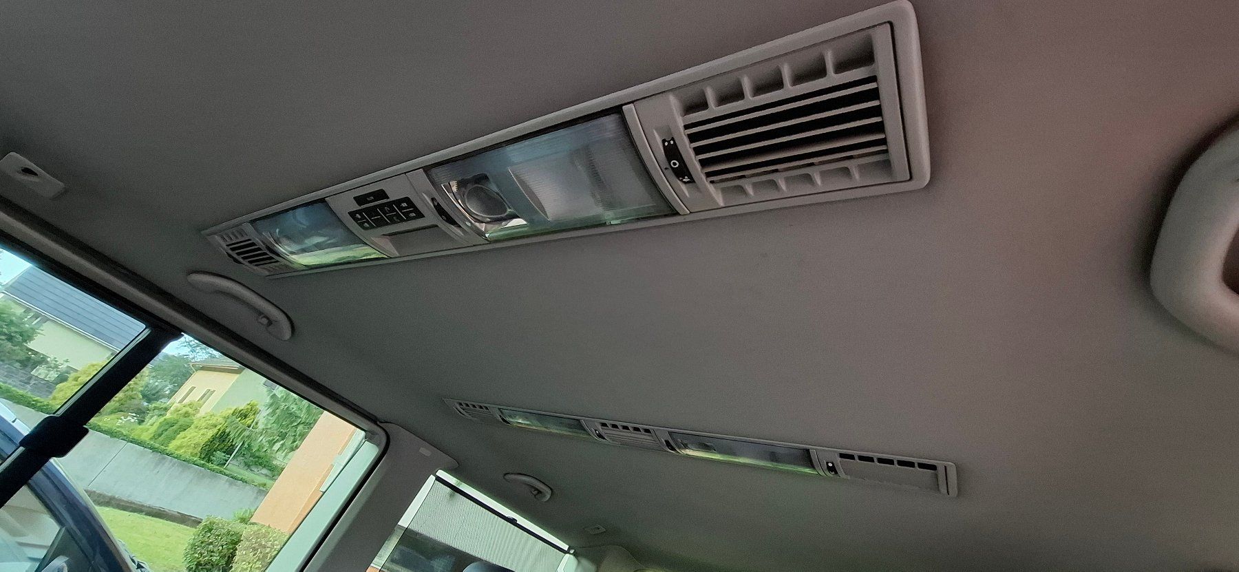 VW Autos: VW T5 Multivan Highline – Defekt aus Bonstetten von Imor0 9