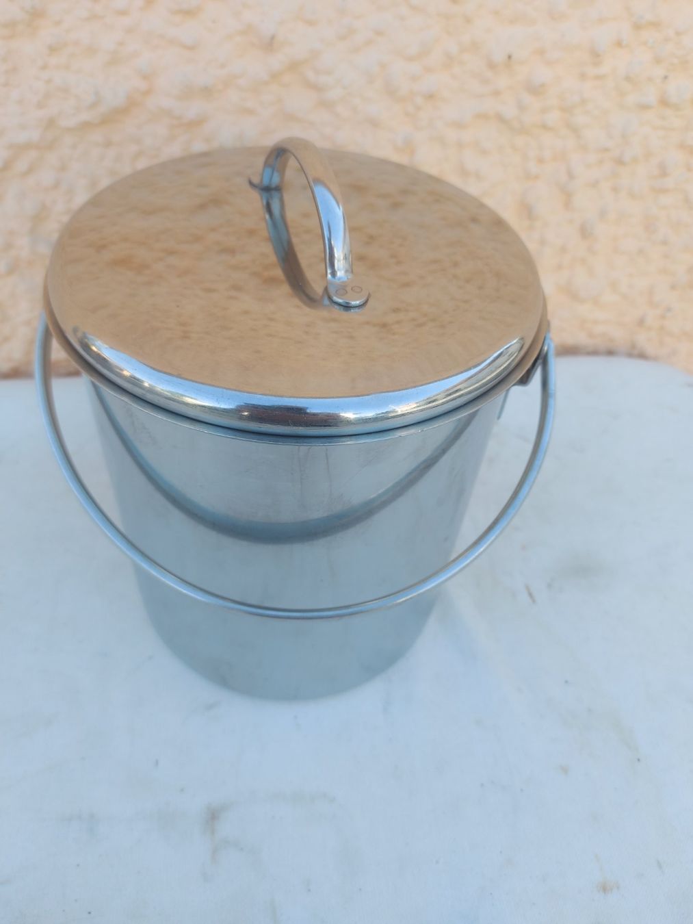 Sonstiges für Haushalt & Wohnen: Edelstahl Eimer mit Deckel;  Milchkessel 3,5Liter – Gebraucht aus Rheinau von profitronic.shop 9