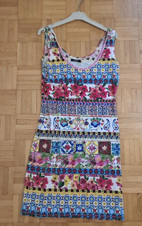Robe Longue évasée Desigual Taille 38 - Motifs Colorés, Parfaite Pour L'été