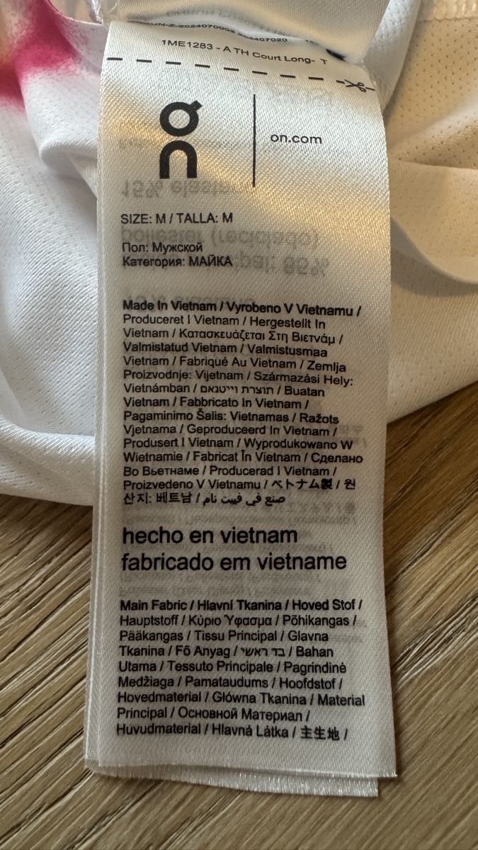 On T-Shirts: ON Running Longsleeve  – Neu (gemäss Beschreibung) aus Hünenberg See von Schulers 7