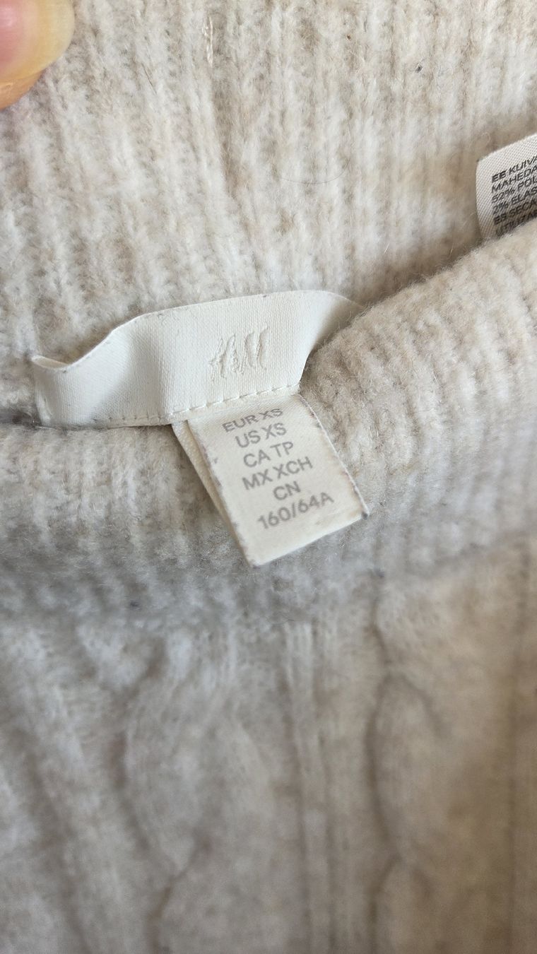 H&M Lotti di vestiti: H&M Strick Set XS, Hose und Pullover – Usato da Kreuzlingen venduto da MeinKleinesAtelier 3
