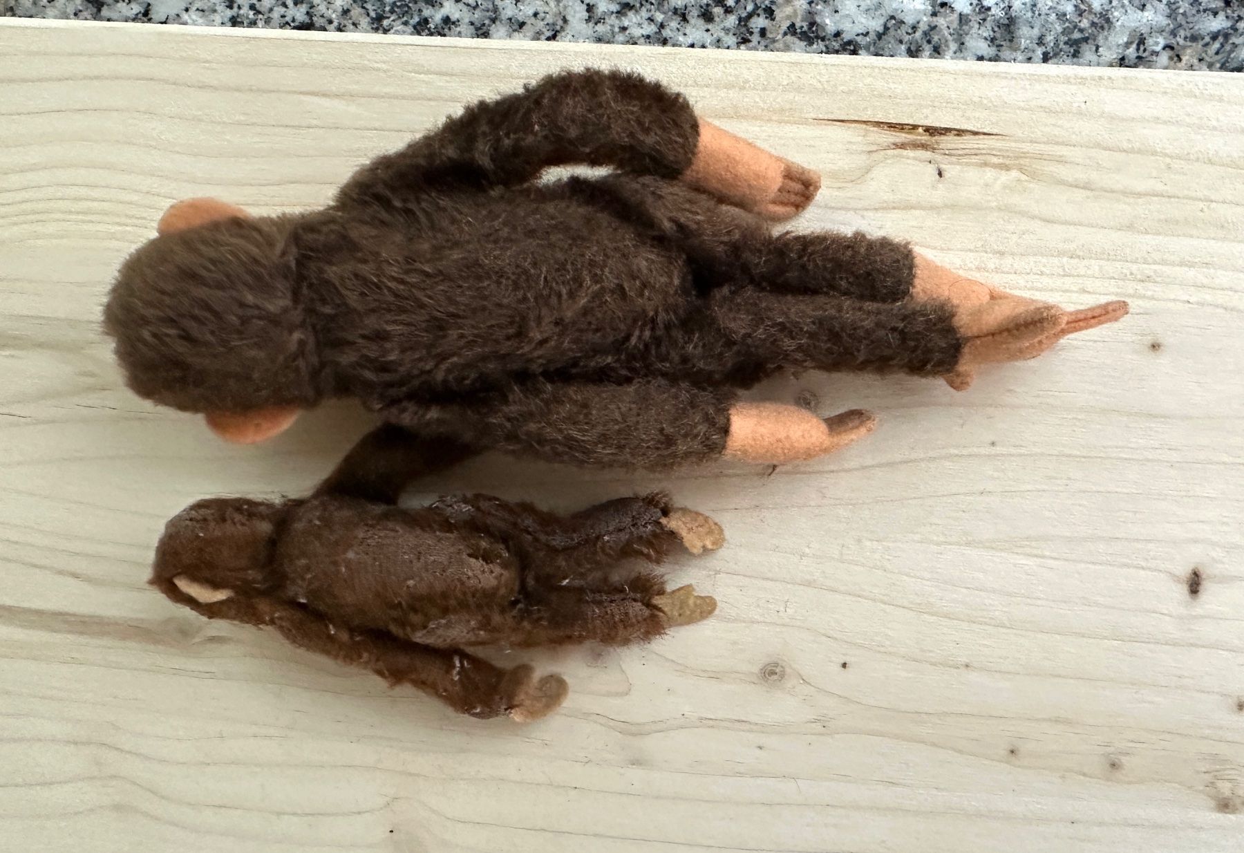 Steiff Giocattoli: 2 Äffchen Steiff Affe ca. 12 und 18 cm – Usato da Zürich venduto da brazerola 5