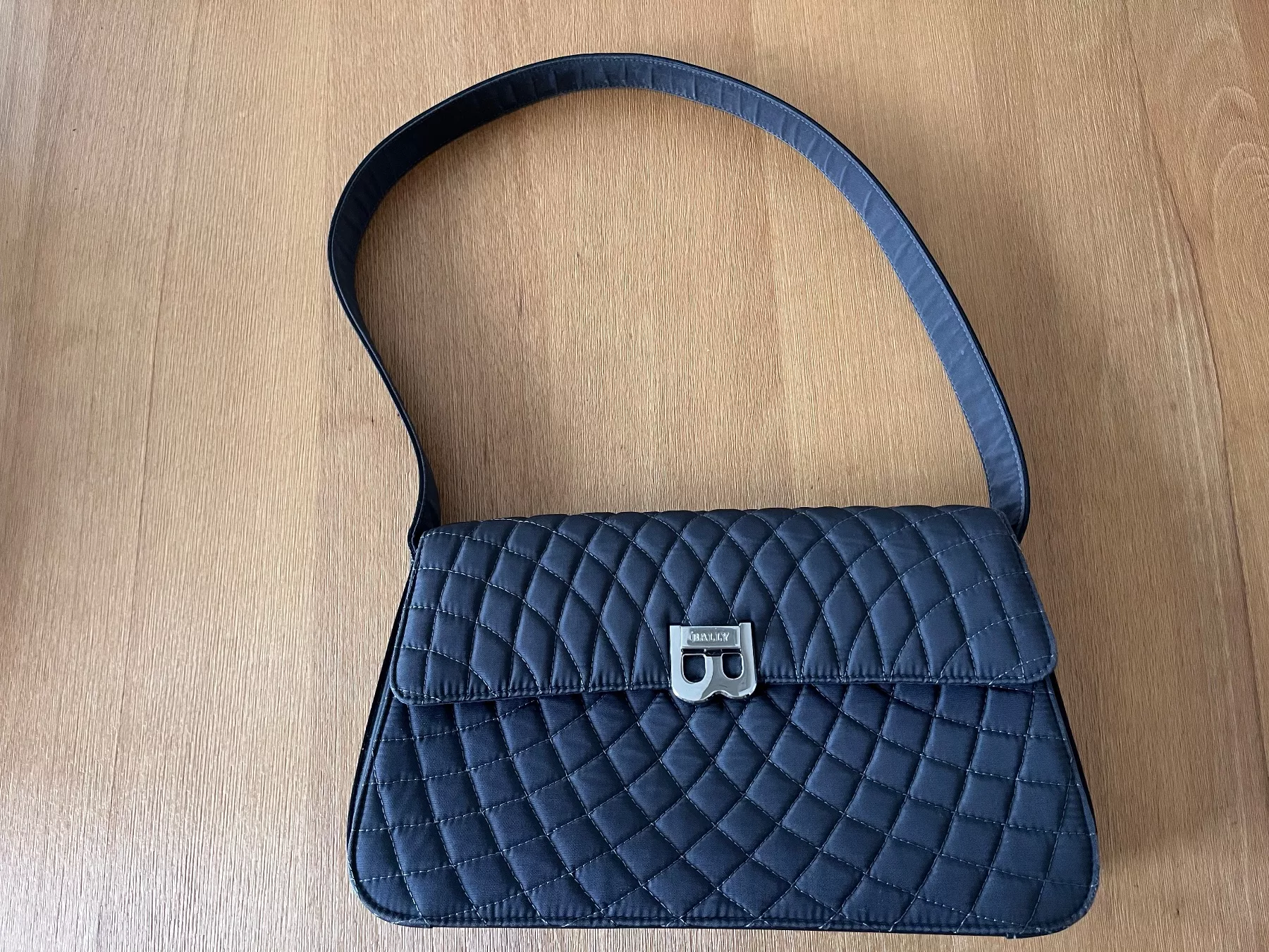 Bally Borse da donna: Tasche BALLY – Nuovo (secondo la descrizione) da Roggwil BE venduto da KarotteV