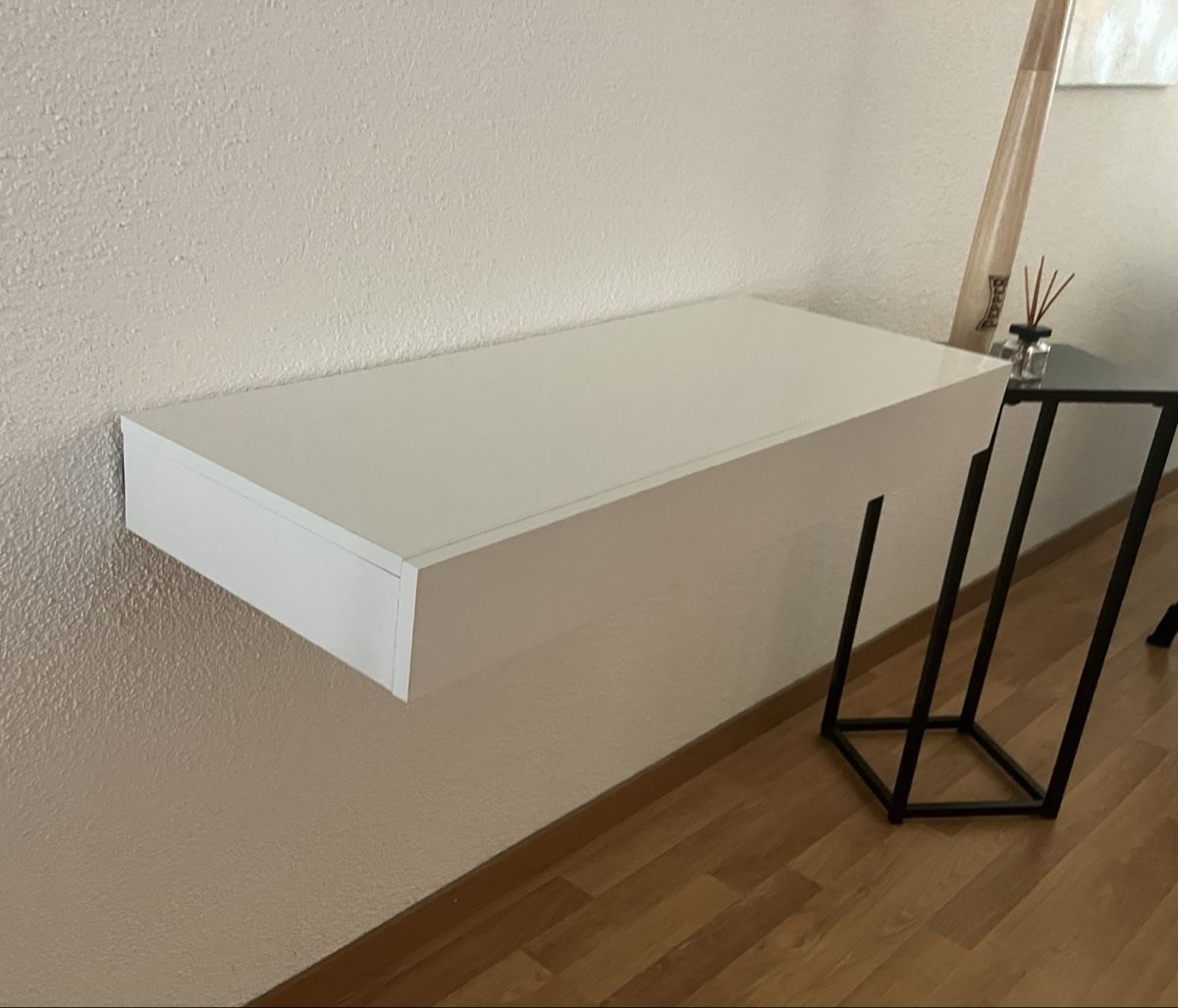 Regale: Weisses Wandregal – Gebraucht aus Wittenbach von astra_opc_82
