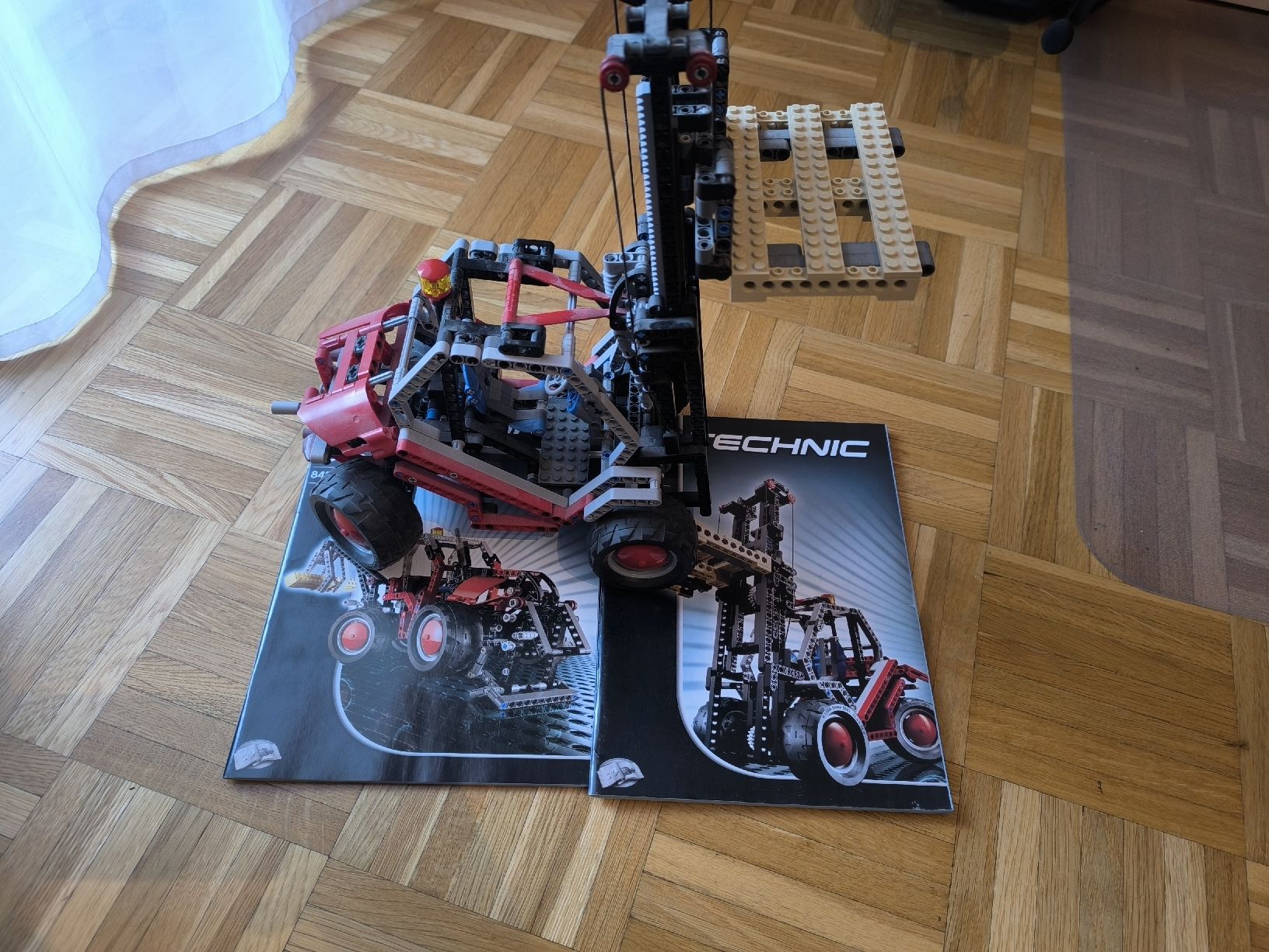 Lego Baukästen: LEGO TECHNIC 8416 – Gebraucht aus Penthalaz von Panzerwagen 1