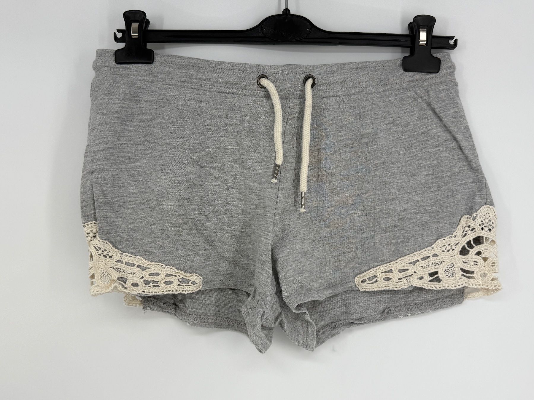 Pantaloni: Shorts Gr. M mit Spitze von Infinity – Nuovo (secondo la descrizione) da Auenstein venduto da moin.