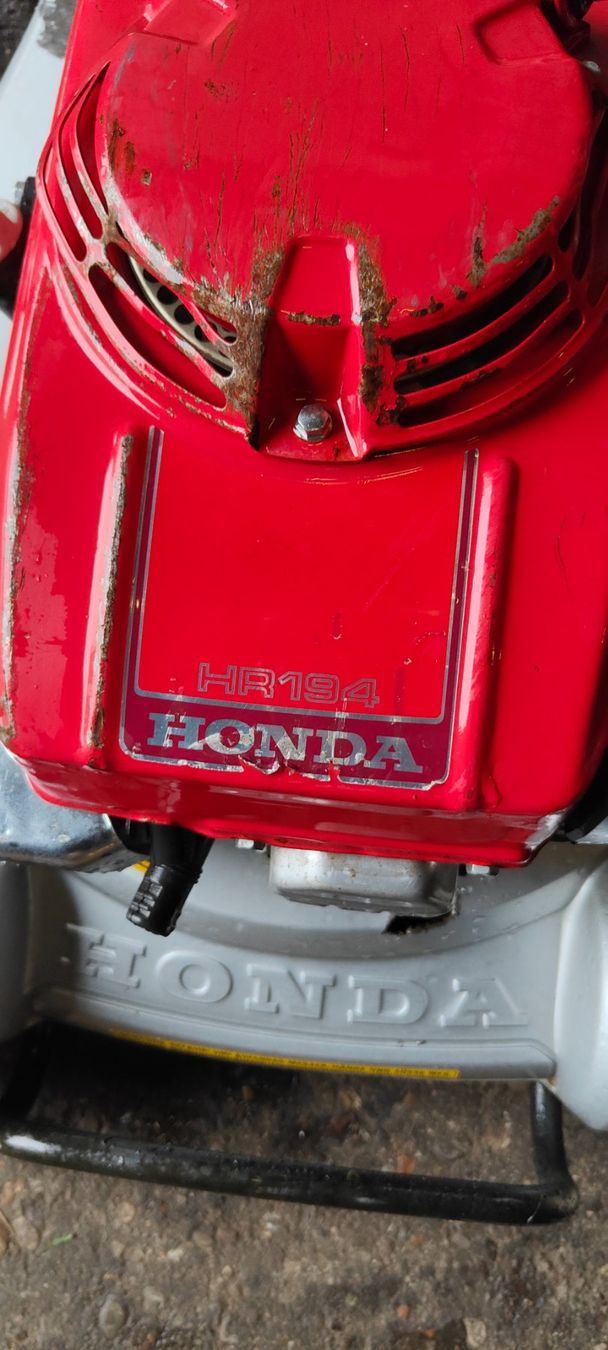 Honda Tagliaerba: Zwei Honda-Handrasenmäher – Usato da Neukirch an der Thur venduto da globi8385 2