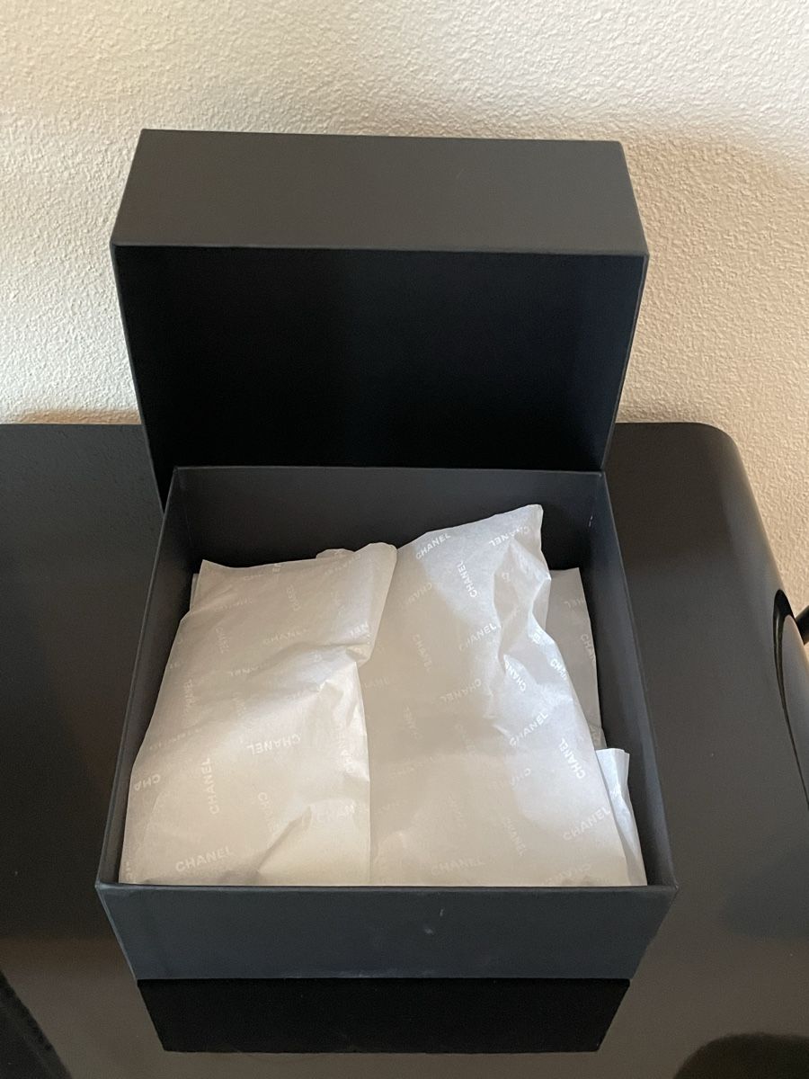 Chanel Sonstige Dekorationen & Accessoires: 2x Chanel Storage boxes – Gebraucht aus Richterswil von Prangins9 8