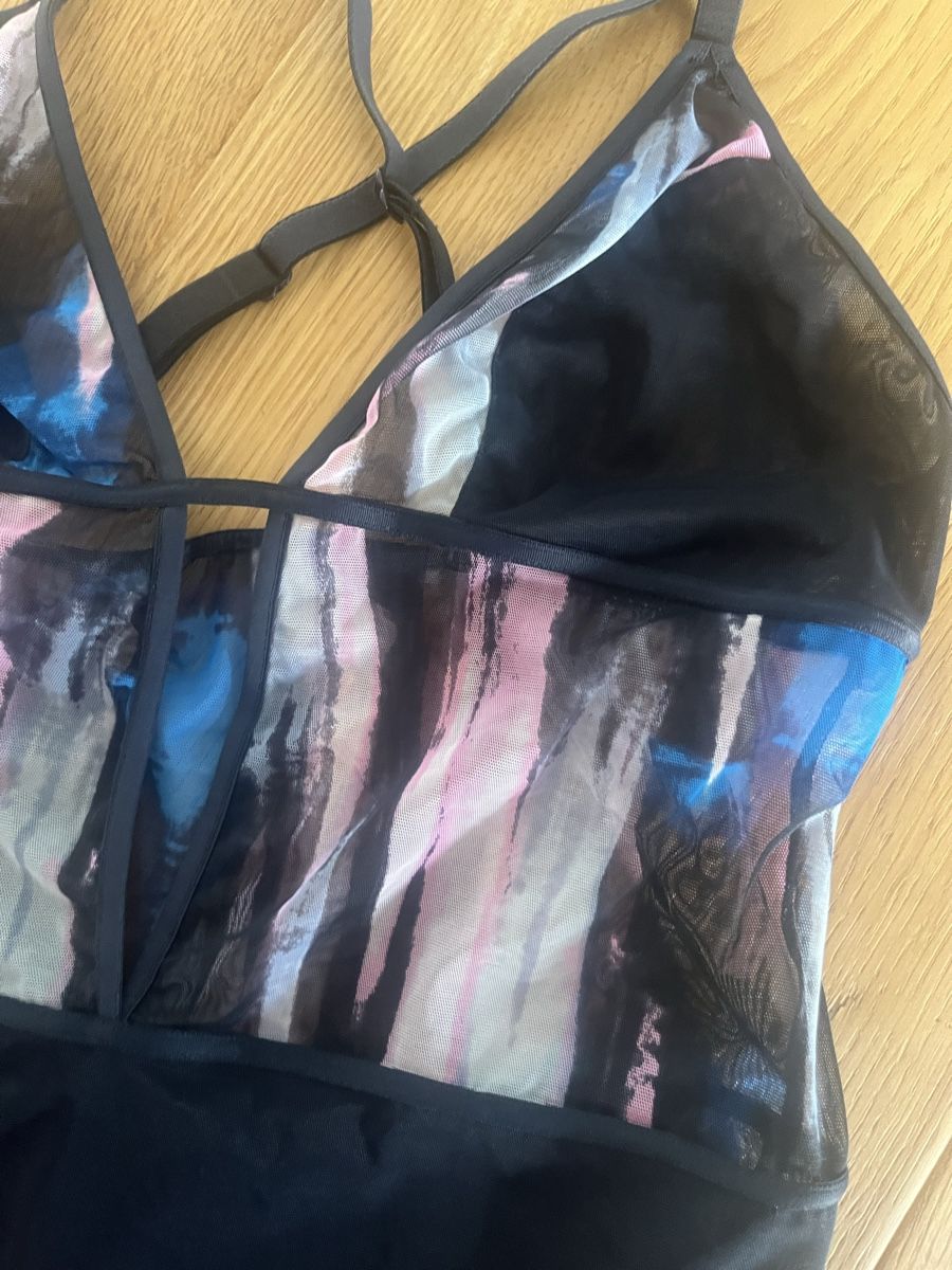 Sonstige Unterwäsche: H&M Body, Gr. 38,neuwertig – Gebraucht aus Riehen von SalomeTramer 1
