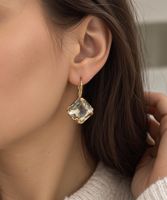 Elegante Ohrringe, Gold und Beige, neuwertig